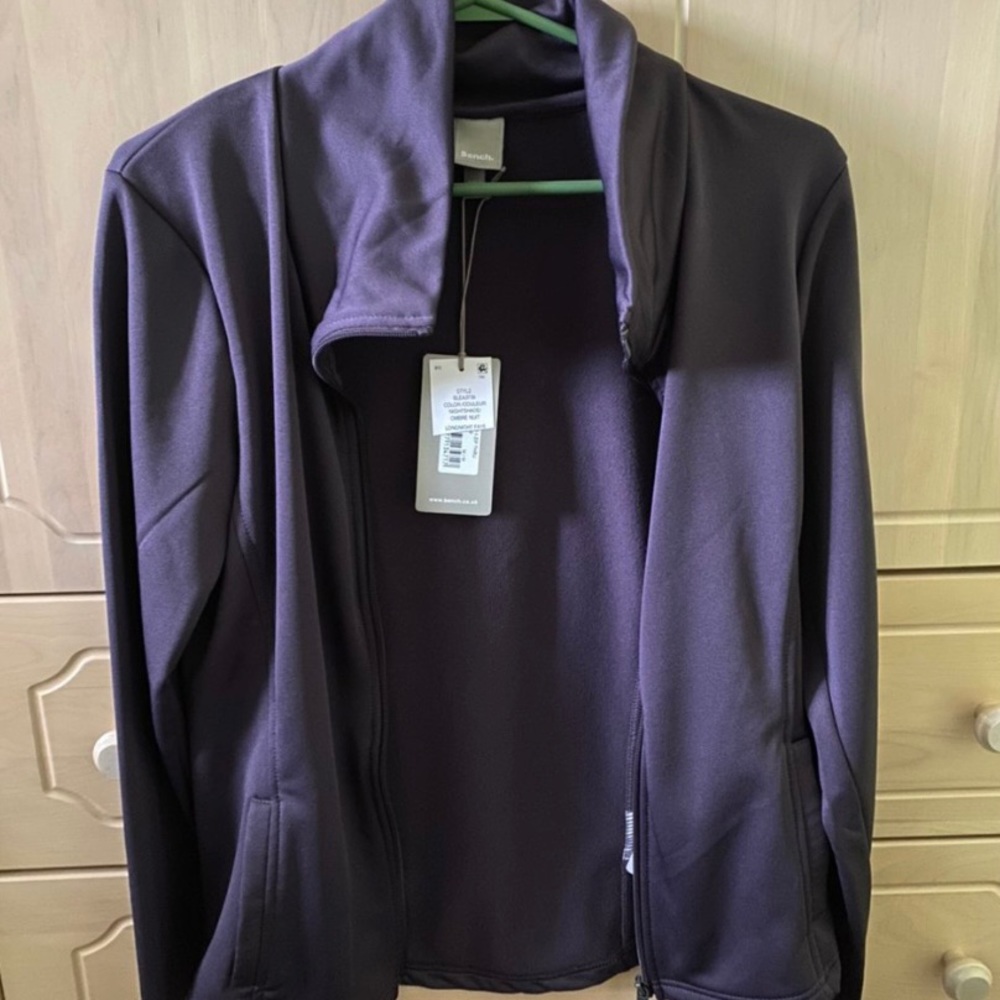 New with tags purple bench jacket💜